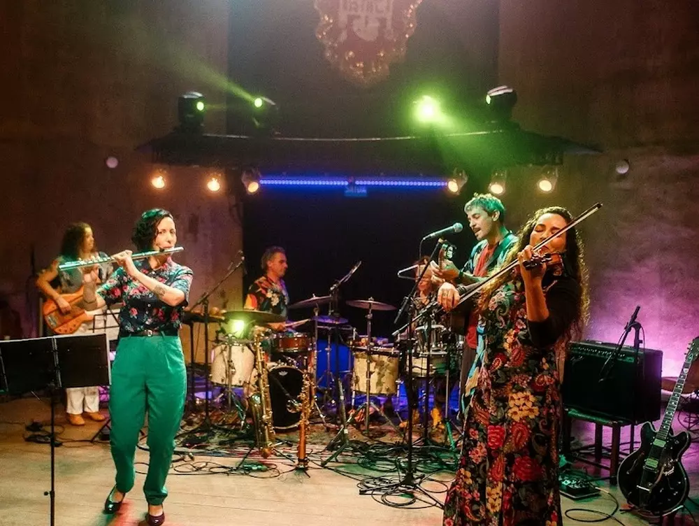Grupo Rosa Armorial apresenta show 